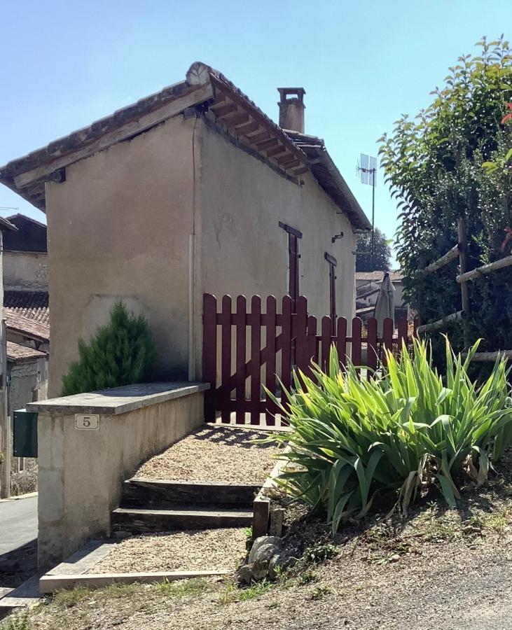 Вілла Le Tourniquet - Aubeterre Tiny House Екстер'єр фото